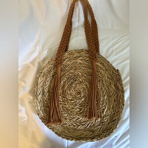 Universal threads Straw shoulder tote